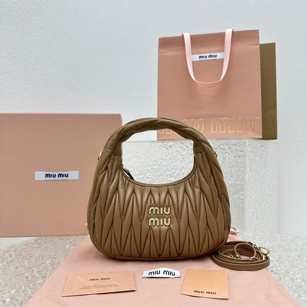 MIU 마테라쎄 나파가죽 완더 호보백