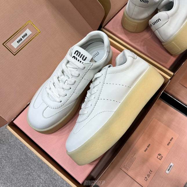 MIU 레더 통굽 스니커즈