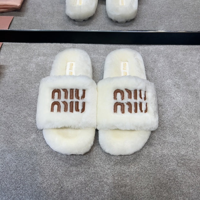 MIU 로고 시어링 슬리퍼