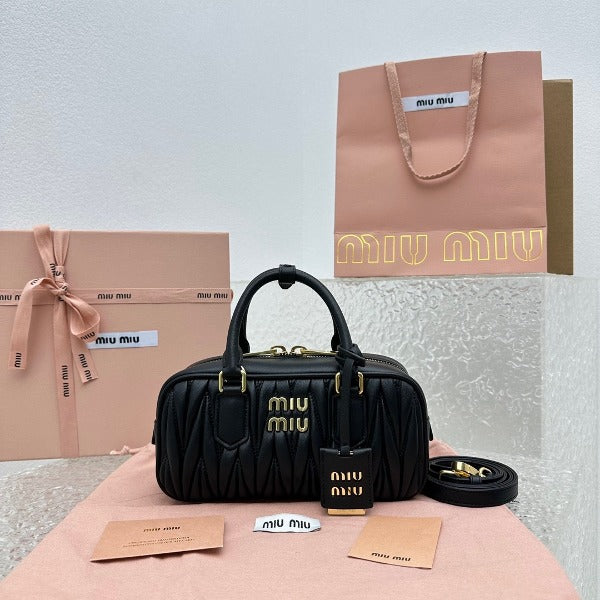 MIU 마테라쎄 나파 가죽 백